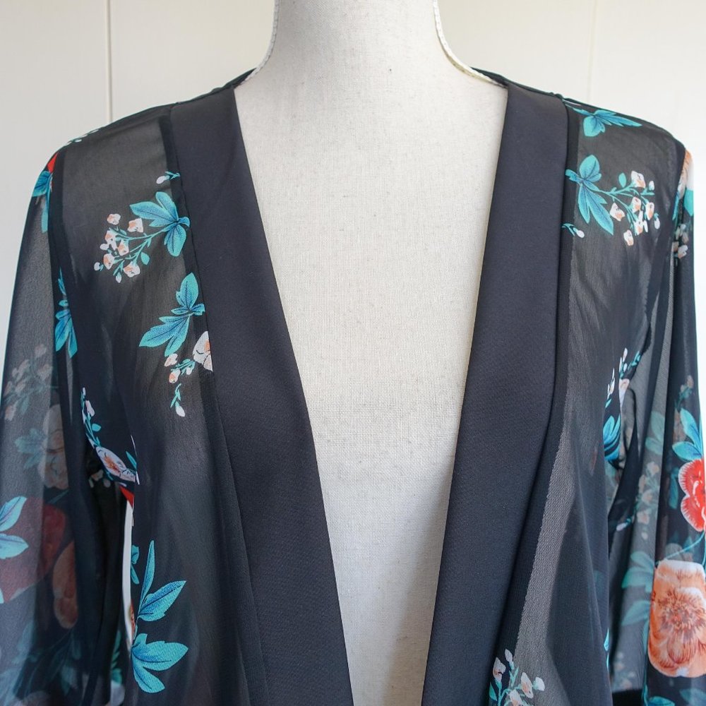 Black Floral Kimono - Picture 2 of 7